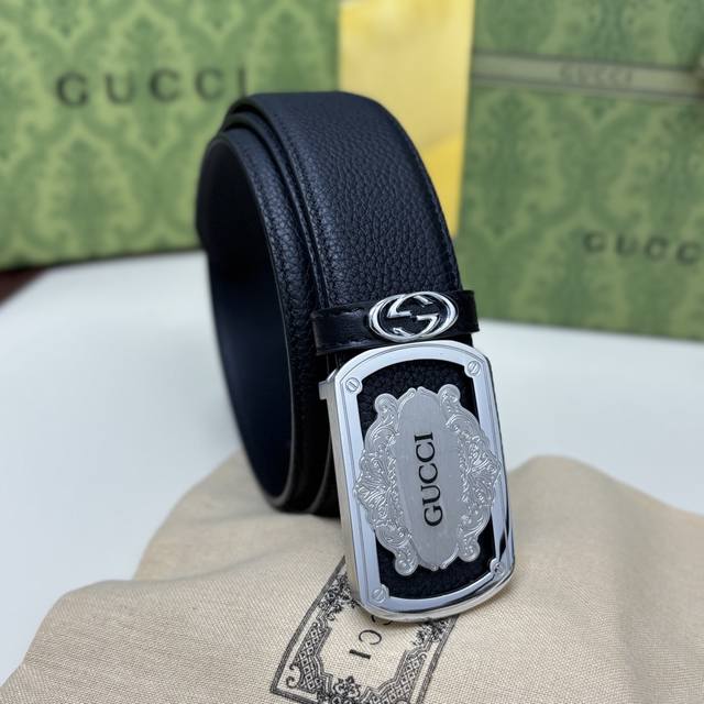 High-end quality, real product photos, comes with full packaging. Brand: Gucci.