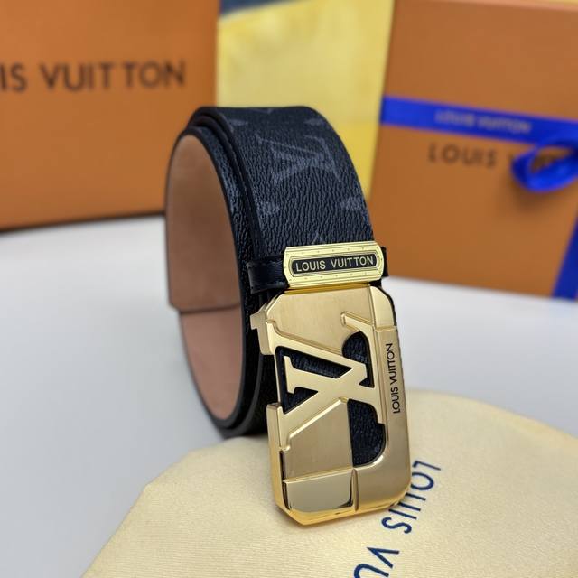 High-end quality, real product photos, comes with full packaging. Brand: Louis V