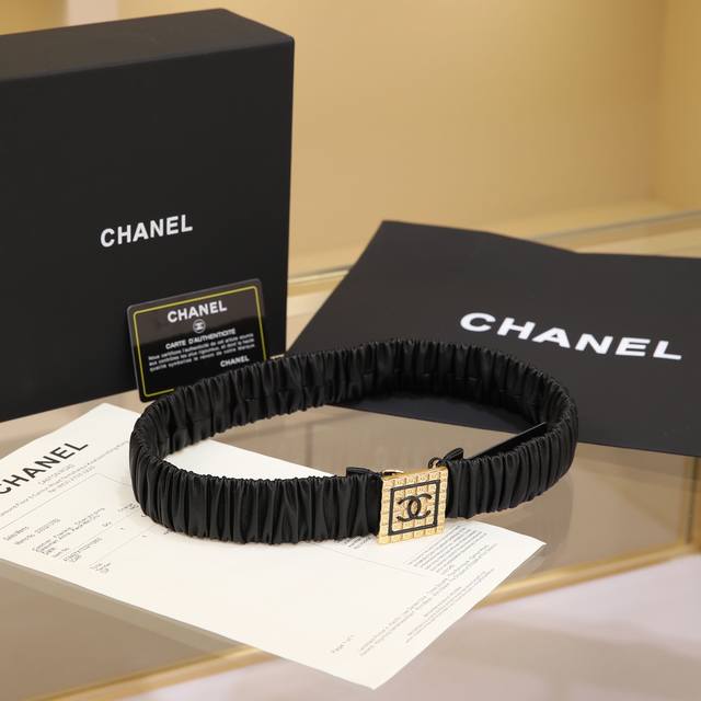 Chanel Cc square resin white and black logo square brass logo buckle calfskin si