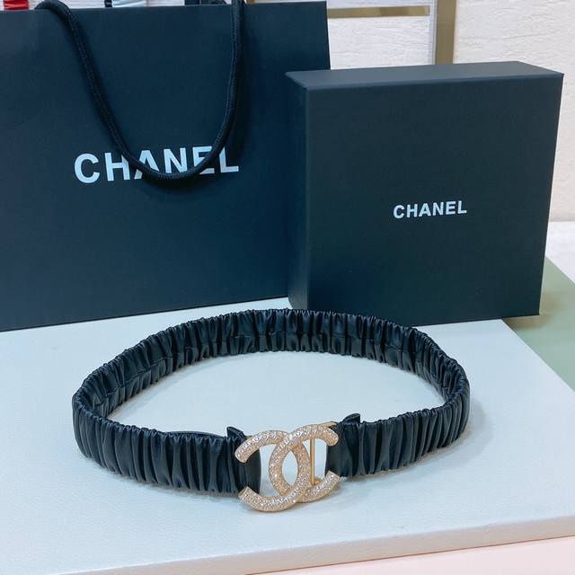 Chanel Cc rhinestone brass logo buckle, calfskin leather, silver and gold metal,