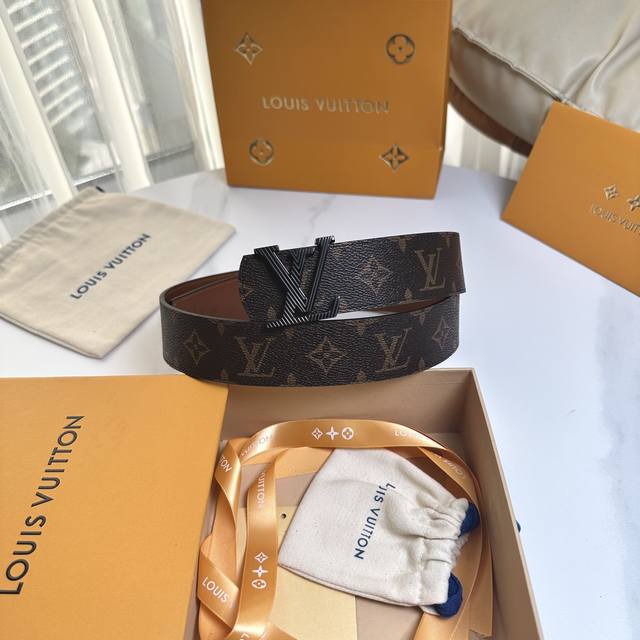 Louis Vuitton (Ddd) Full set packaging, 40mm width, genuine one-piece cast metal