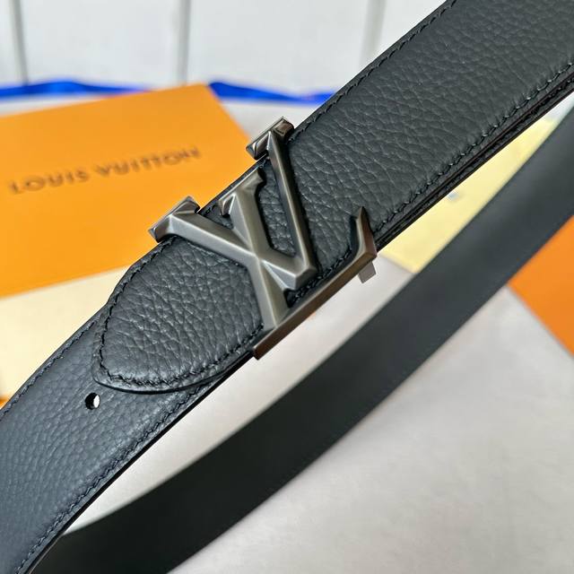 Louis Vuitton (Ddd) Full set packaging, 35mm width, genuine one-piece cast metal
