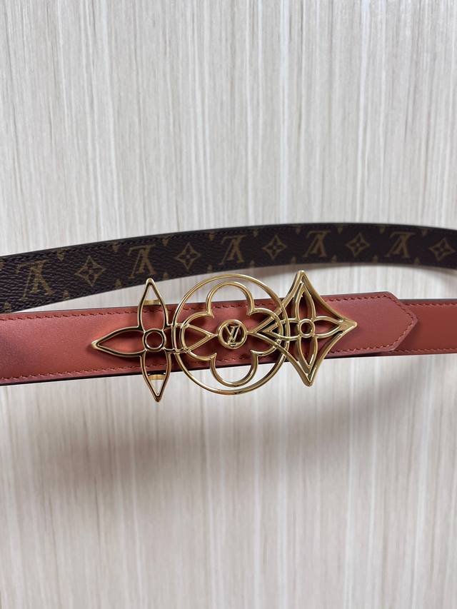 New seasonal style, 2.5cm wide double-pointed original 1:1 replica. One side is