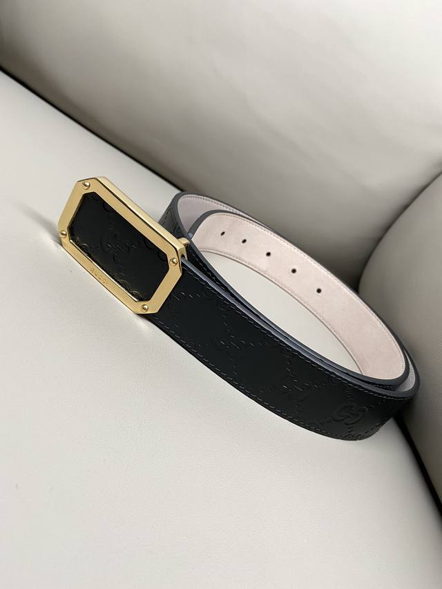 Gg Gucci 3.5cm wide imported cowhide hot-embossed belt with exquisite hardware.