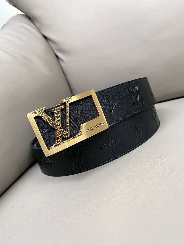 Louis Vuitton 4.0 width original factory direct sales. Made of imported calfskin