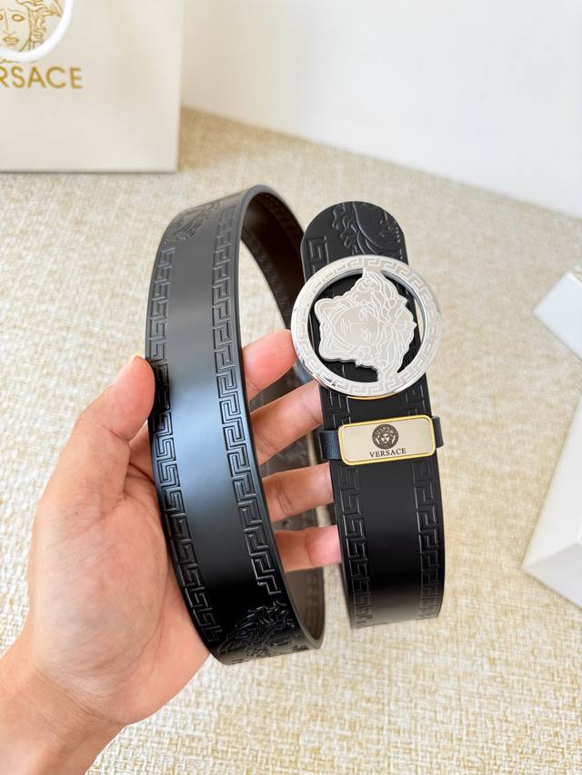 Product Name: Versace Original Belt/Leather Bag Model: Hook buckle, classic man-