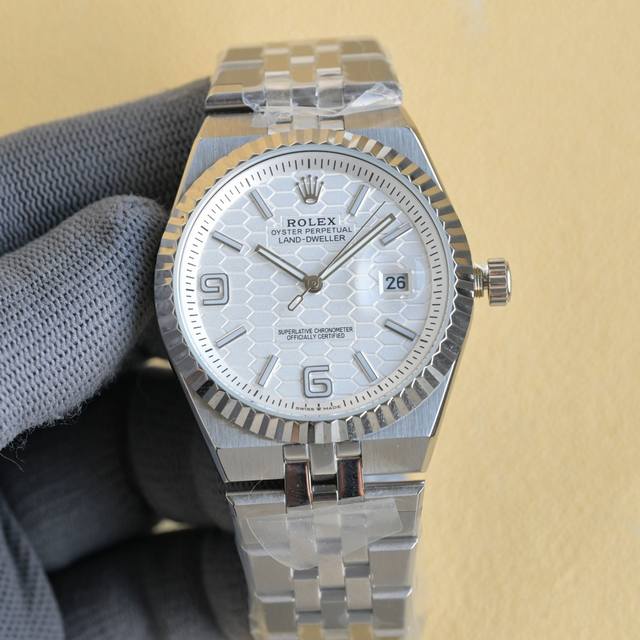 白 金810 2025官方历史性创新爆款 陆使型全网独家首发西铁城机芯大量到货 外观细节与原装一致 内置全新西铁城机芯再次进一步诠释西铁城机芯腕表的品质、价值的