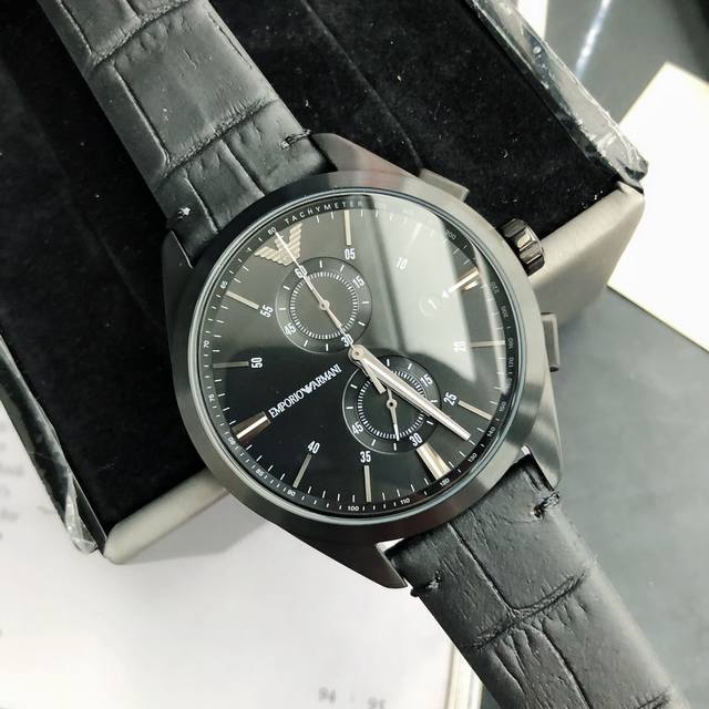 支持香港、美国直邮 正品正品！配联保卡全国联保！ Emporio Armani 石英男表，阿玛尼专柜新款！本年度最火的男神款！Ar11483，时尚立体质感，多功