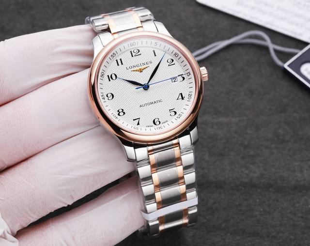 此款出货都以三码合一的形式出货，退换均以三码合一进出，望多理解！台湾厂出品，浪 琴 名匠男士系列 腕表尺寸39.811.9Mm。纤薄的圆弧型壳套 防水可达120