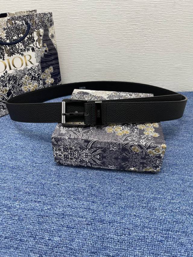 Belt 550107 35mm Black Grained Calfskin Leather Item No.: 4333Rutam_H56E. This