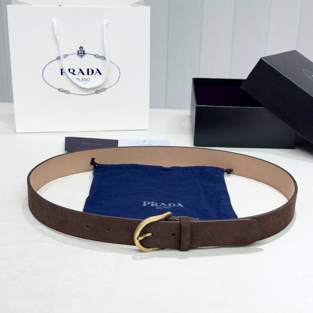 Prada, stylish and sophisticated! Versatile and elegant, 3.5cm wide. Same as th