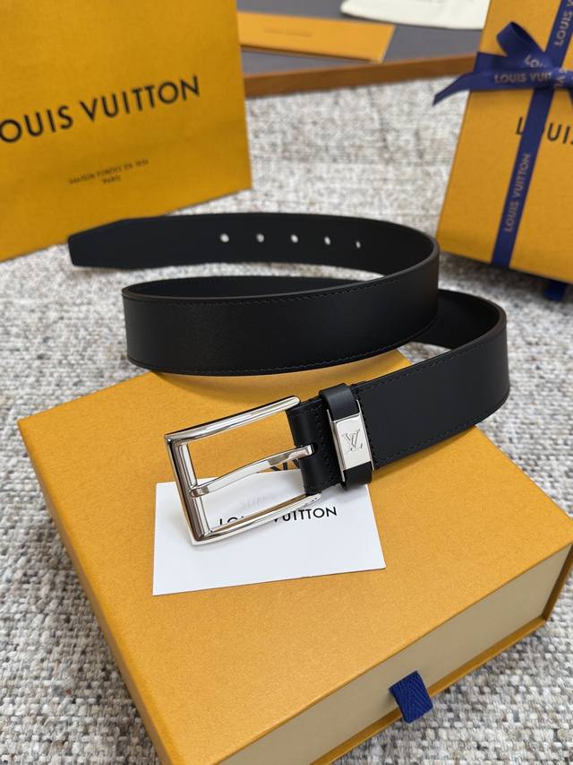 Louis Vuitton LV belt series original hardware, exquisite hand-painted edges, so