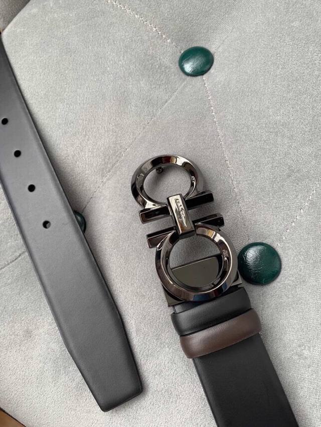 Comes with a full set of boutique gift box packaging. This Ferragamo belt reint