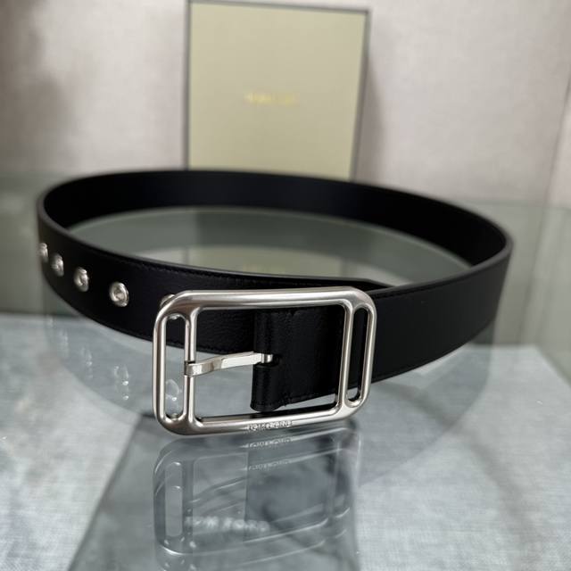 Tom Ford's latest trendy double-sided top-grain cowhide leather model, 3.5mm wi