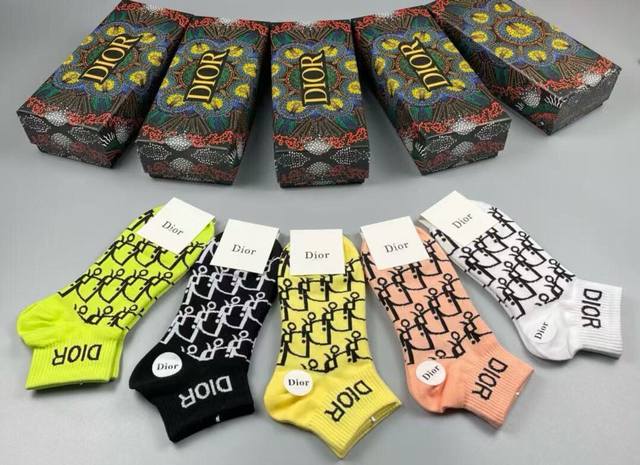 Special Dior women's socks, box of five, made of pure cotton, soft and comforta