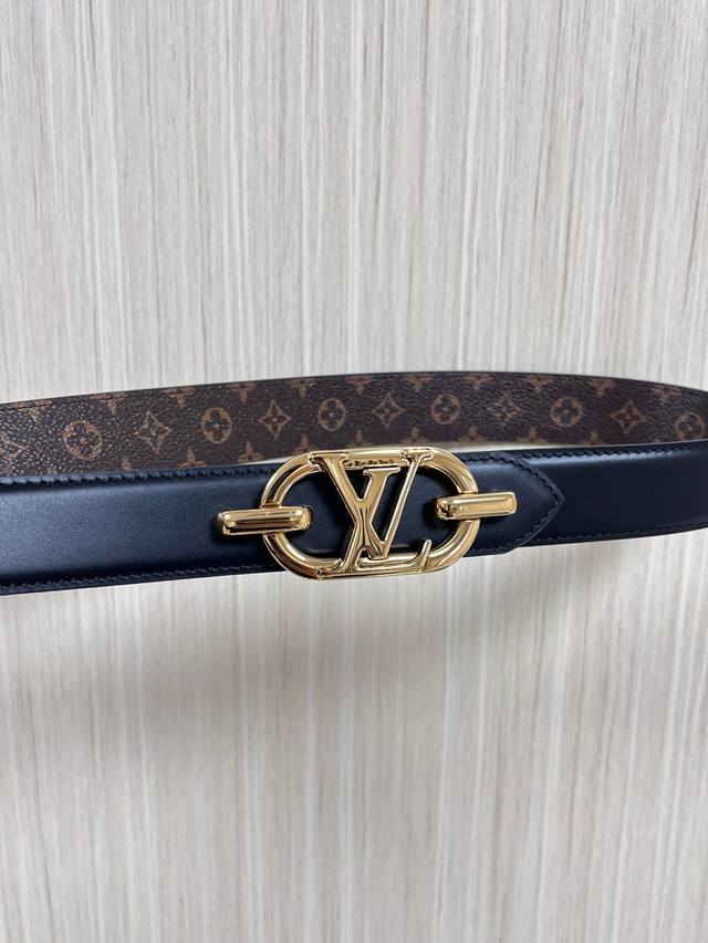 This season's newest design features a belt crafted from luxurious calfskin and