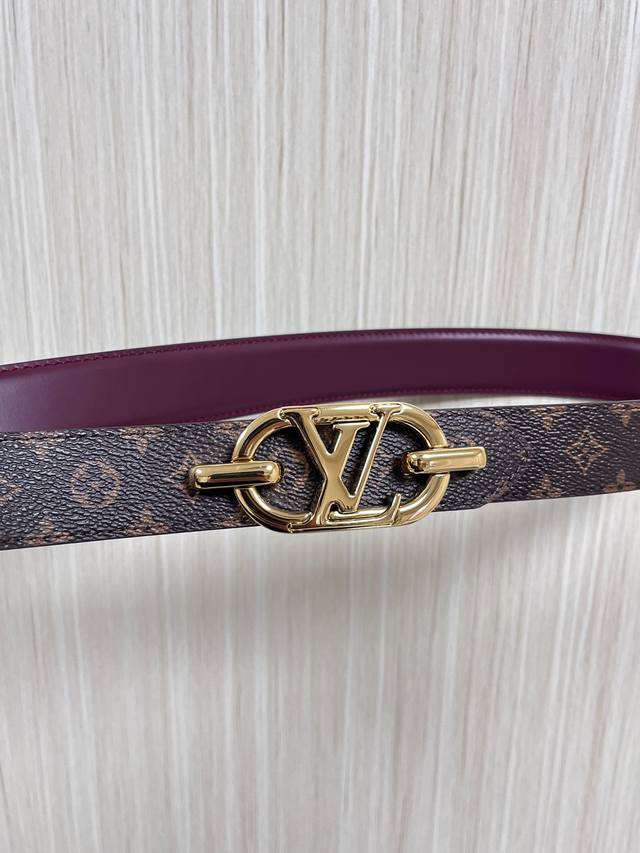 This season's newest design features a belt crafted from luxurious calfskin and