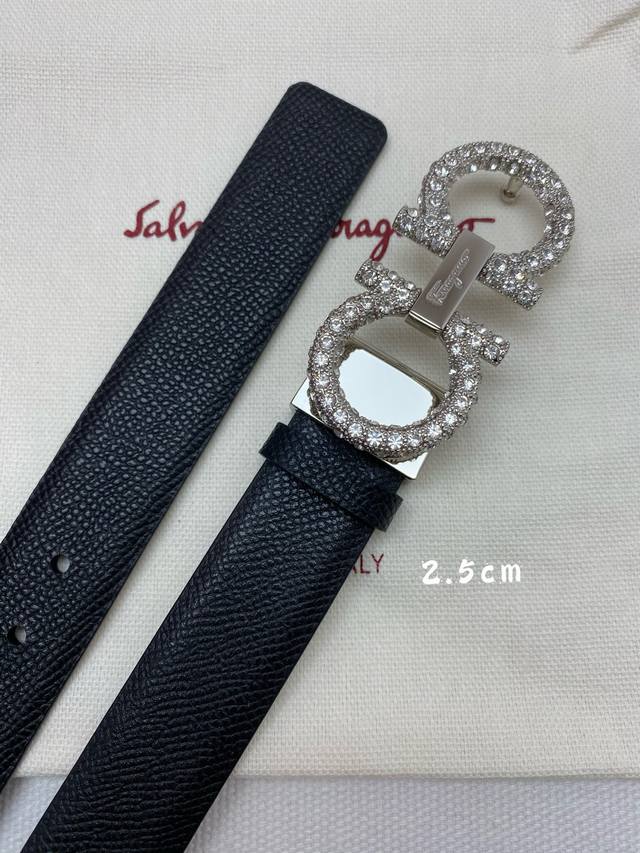 Ferragamo 25mm metal Gancio double buckle, women's double-sided cowhide leather,