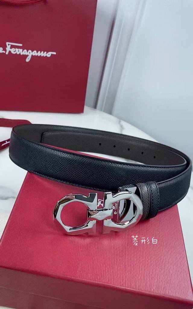 Comes with full packaging! Ferragamo double-sided Italian imported belt with or