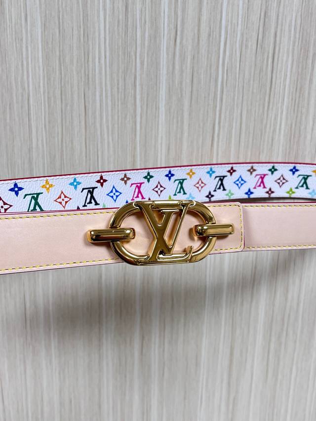 New for the season, this belt is crafted from luxurious calfskin and Monogram c