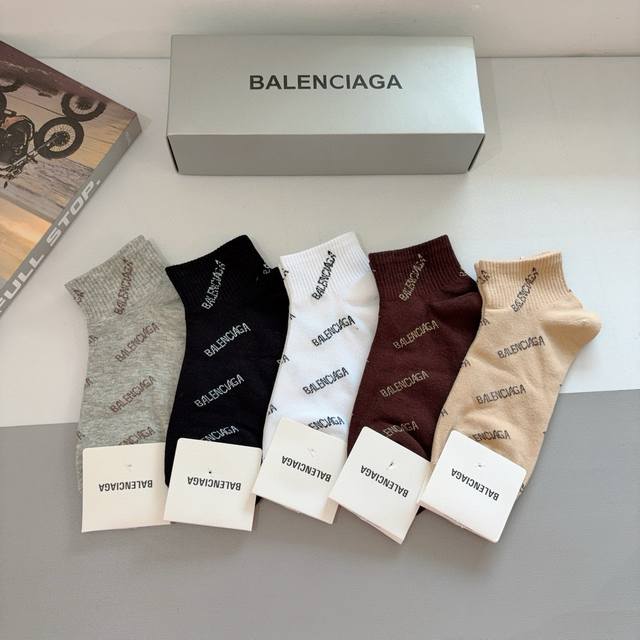 5 pairs per box with packaging Balenciaga new short socks, a must-have for fash