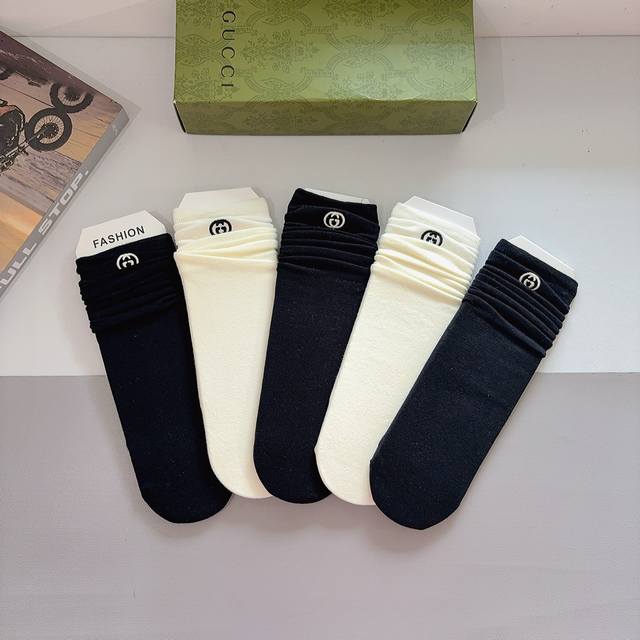 Box of 5 pairs (with packaging) - Gucci high-quality embroidered knee-high sock