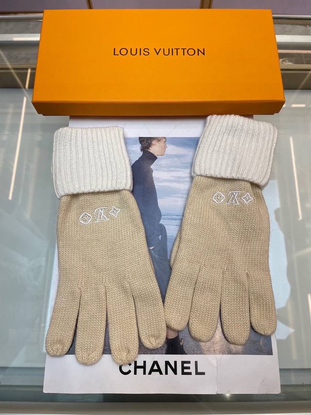 Lv Autumn/Winter Wool Knit Gloves Candy Solid Color Series - This autumn/winter'