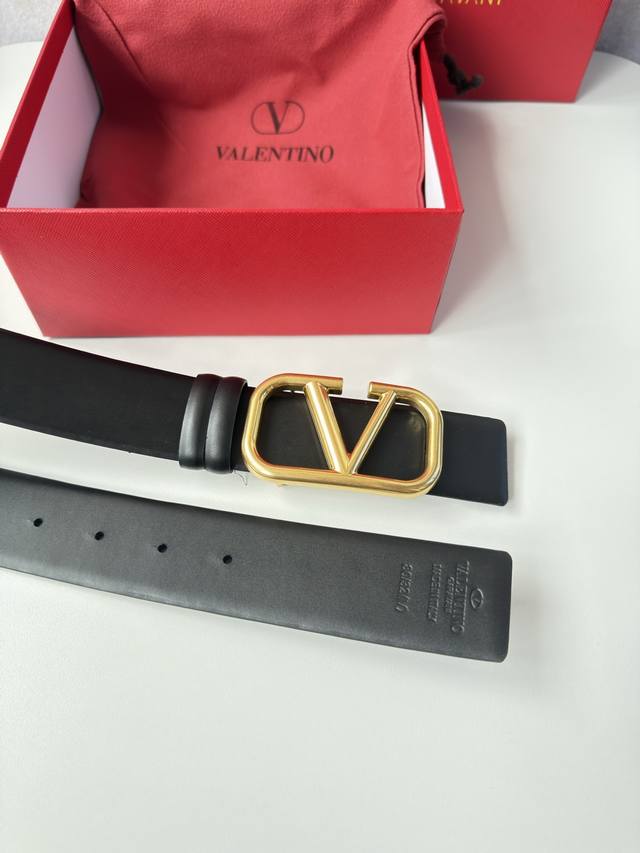 Valentino 40mm Double-sided Top-Grain Leather Classic Style Reversible Belt wit