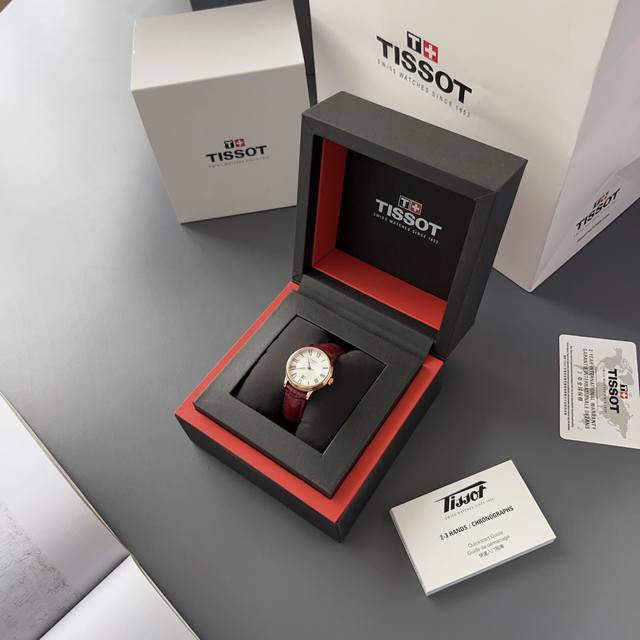 钢带+20 原单非市场便宜货 天梭T122最新款石英超薄情侣对表，从腕间一隅到城市一角，将魅力四射的都市活力倾注于卡森臻我系列腕表中，以经典时尚的表款设计匹配当