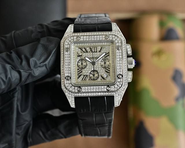 卡地亚Cartier 山度士满钻系列39Mm*13Mm石英机芯 高强度蓝光玻璃 头层牛皮带 原装扣 经典的壳形 永恒的山度士