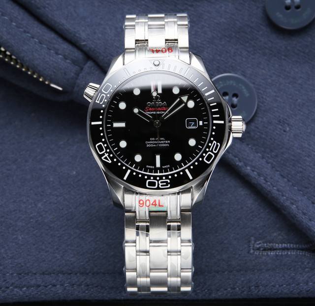 爆款上市历时两年反复打样，始终秉承实用价值，没有最好，只有更好的升级理念，将海马300系列再次推向颠峰！ 年度官方强烈推荐海马系列300米潜水腕表全网独家品质。