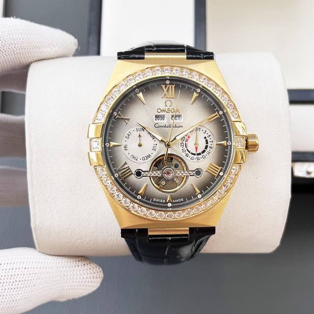 白钻 金钻 欧米茄-Omega火爆新品 搭载全自动机械机芯 316精钢表壳 简约时尚 优雅尊贵 矿物质强化玻璃镜面 真牛皮表带 商务休闲 精致型男首选 直径40