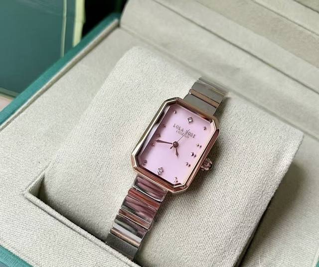 Lola Rose罗拉玫瑰方糖小绿表 38女神节Lola Rose罗拉玫瑰方糖小绿表，新款新奢华小众高级感！ 型号Lr4708，进口日本石英机芯，尺寸25M19