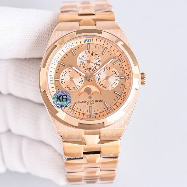 白 金 V3版本官方新色到货 江诗丹顿 纵横四海系列新款 4300V 120G-B102万年历多功能腕表 独家时尚版本 搭载与正品一致Cal. Qp机芯，配置O