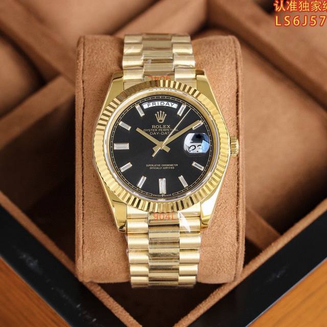 劳力士星期日志型40 1 蓝宝石镜面，日历2.5倍放大镜，效果同步原版。 2蚝式表壳结构，一体中层表壳，旋入式底盖及上链表冠。 3结构尺寸厚度同步原装，直径40
