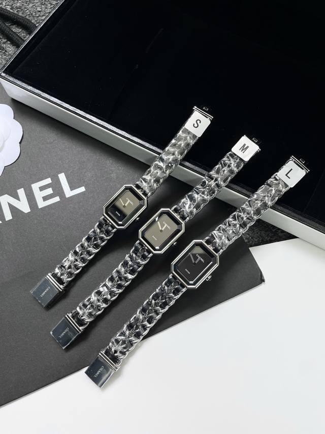 Chanel香奈儿 premièRe Rock腕表！银色 这应该是小香中古表的天花板了！ premièRe Rock腕表表壳 表带都是原厂流出 质量非常过硬 p