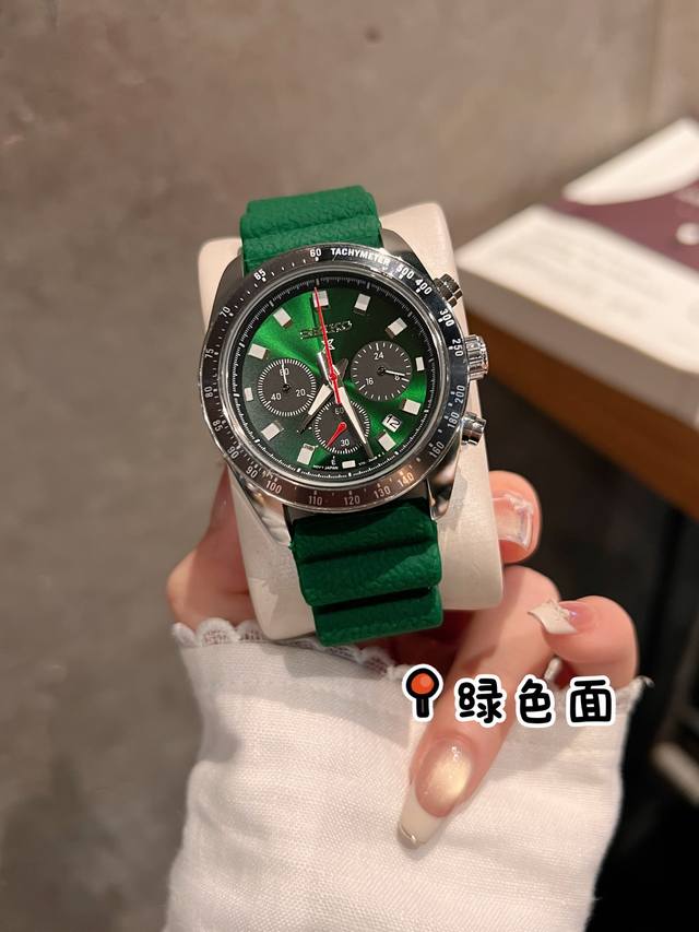 精工-Seiko 人工合成玻璃搭载原装六针扫描石英机芯。直径 40.6 Mm 密底 表壳材质316精钢 胶带 蝴蝶结双按扣 简约时尚 格调生活！