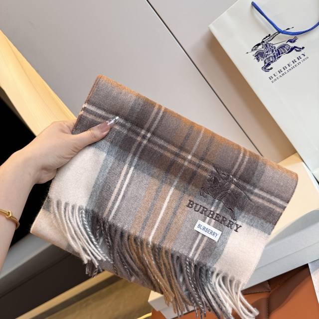 Burberry export order overstock. The exquisite horse embroidery makes this scarf
