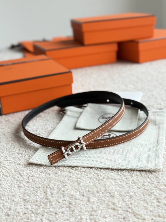 Ancre premium hardware paired with imported Togo leather, 13mm width. Hermes wom