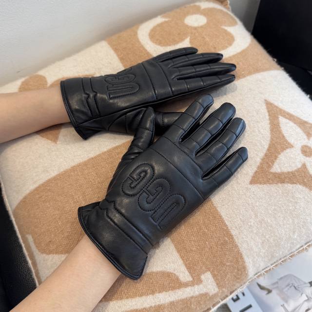 2025 New Exclusive First Release Ugg Touchscreen Gloves Original Quality Officia