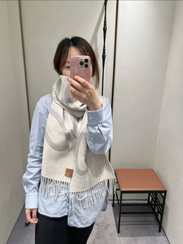 New Arrival! I was lucky enough to get my hands on this Loewe item from the 2025