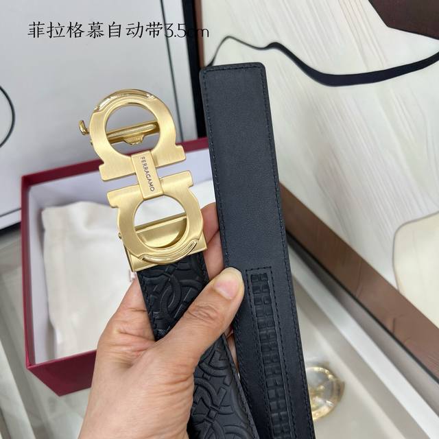 Brand: Ferragamo new imported calfskin, with a delicate and soft feel. Paired w