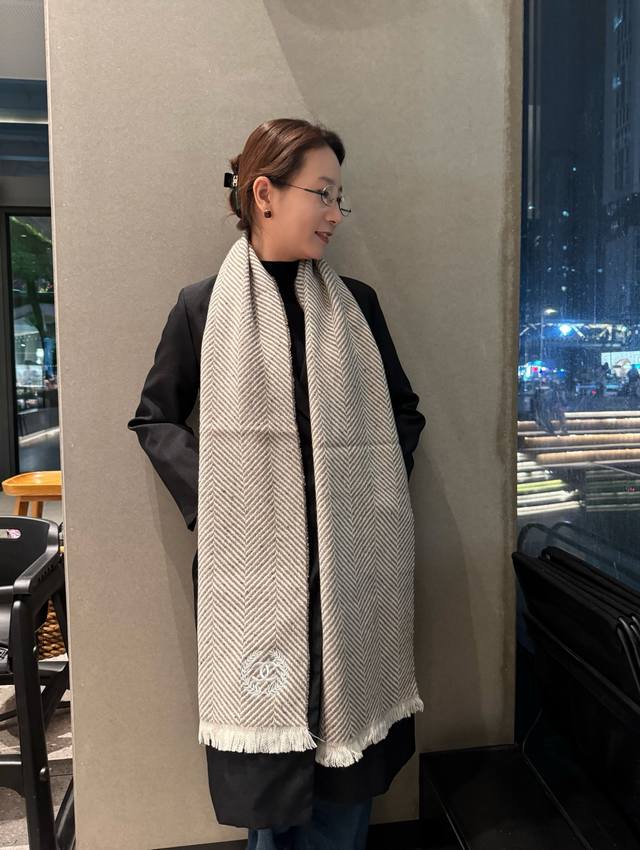 This Chanel 2025 collection is absolutely stunning! Girls, grab it now! It feat