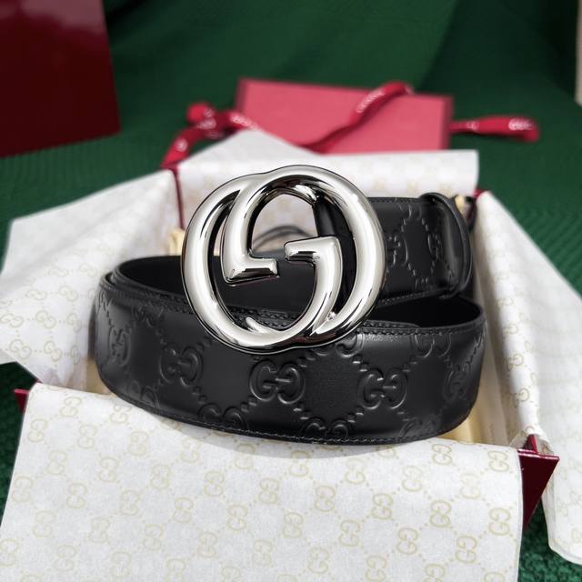 Gucci's latest classic style, available in boutiques. Width 4.0. A more affordab