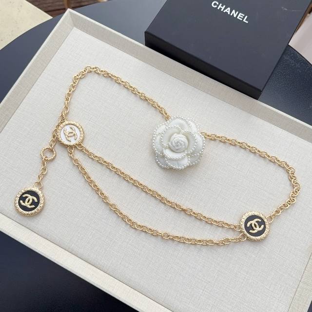 Chanel pure copper waist chain with small hardware, length: one size fits all.