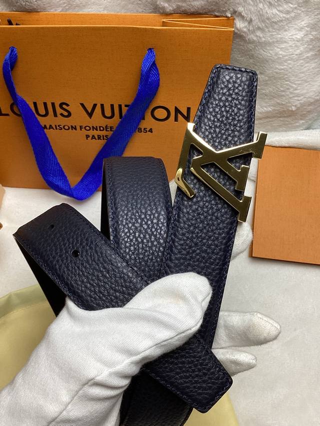 Grade: Original, same as in boutiques, original discount, original packaging. R