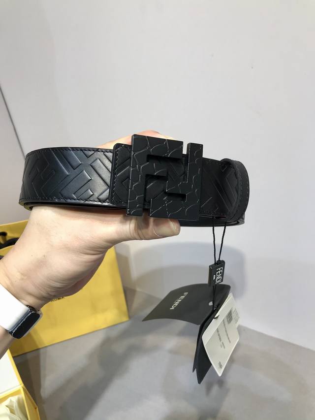 Delivered with original packaging, punch pin, new Fd style, 38mm wide, supports