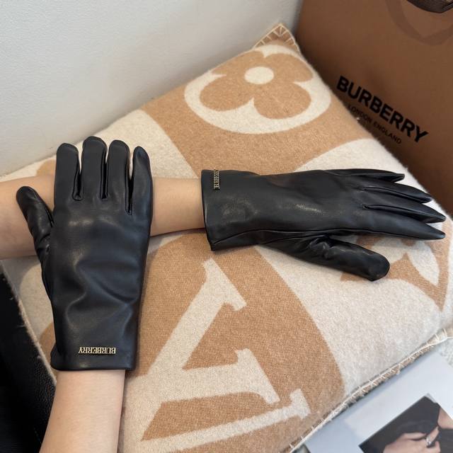 Burberry new arrival lambskin gloves, stylish gloves, warm for autumn and winte