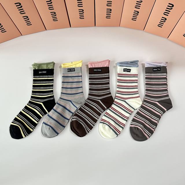 Special Packaging Miumiu New Style Accessory Socks Classic Mid-Length Socks Stre