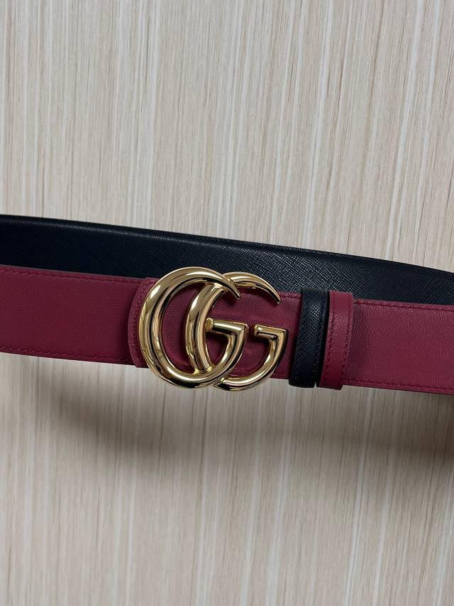 This eye-catching new men's belt is part of the 2026 Early Spring collection. T